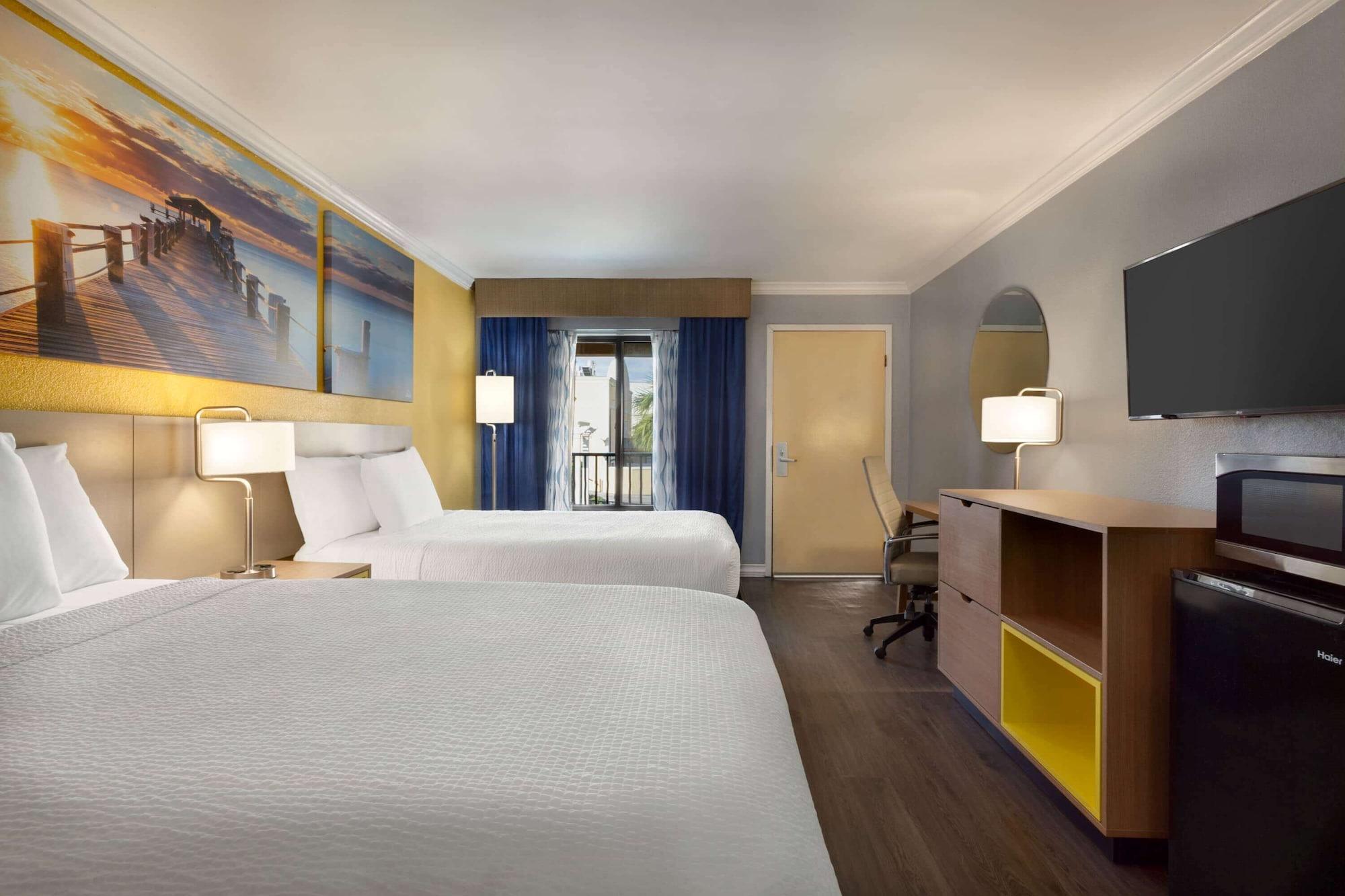 Days Inn By Wyndham Pensacola - Historic Downtown Екстер'єр фото