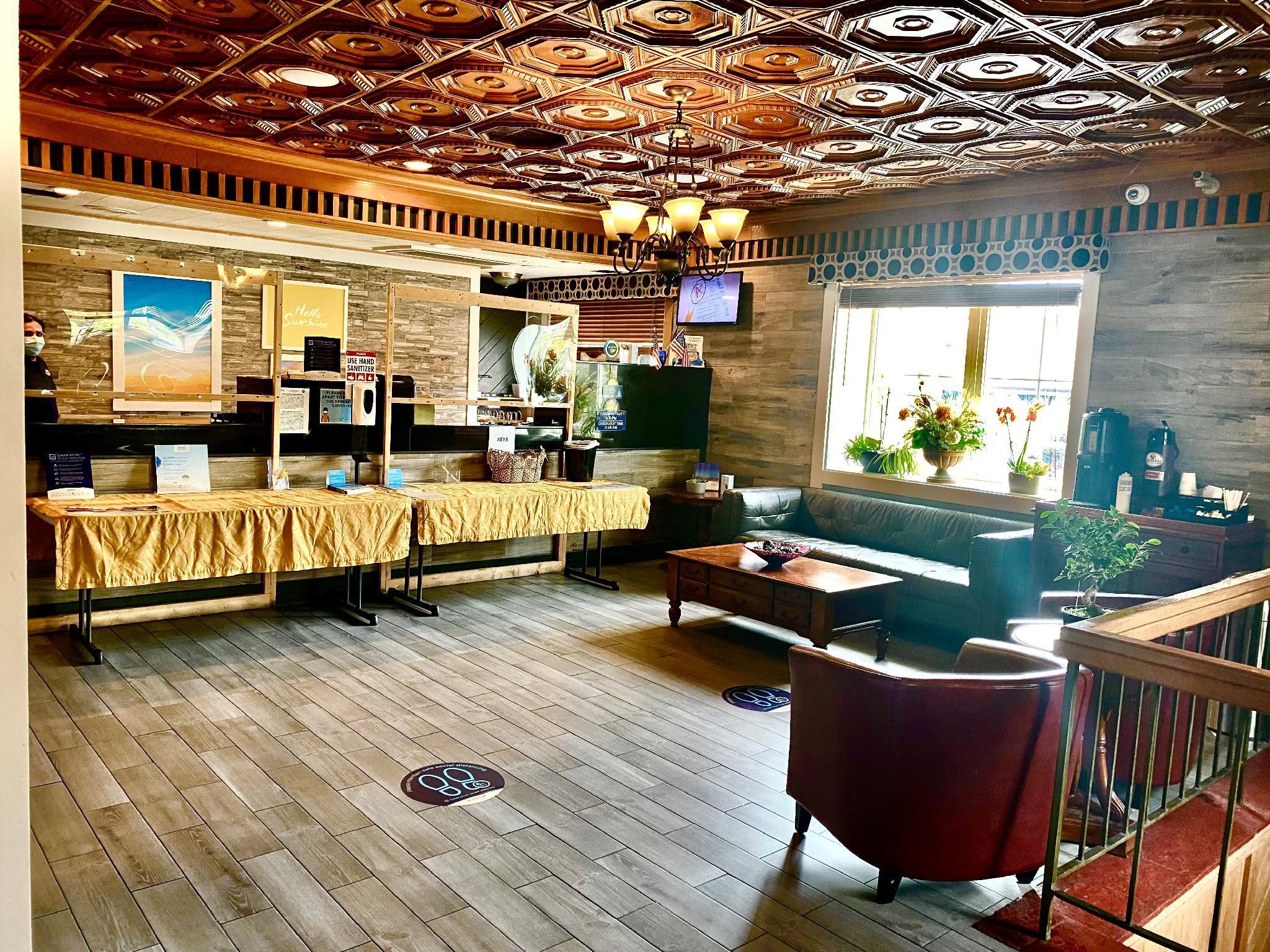 Days Inn By Wyndham Pensacola - Historic Downtown Екстер'єр фото