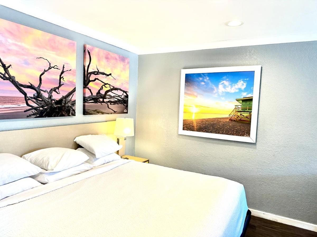 Days Inn By Wyndham Pensacola - Historic Downtown Екстер'єр фото